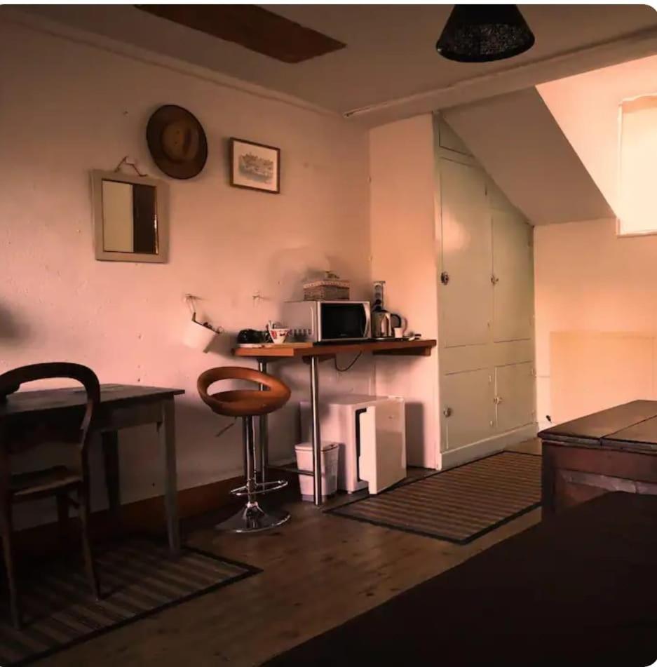 Chambres Avec Salle De Bains Et Cuisine En Centre Ville アルジャントン・シュル・クルーズ エクステリア 写真