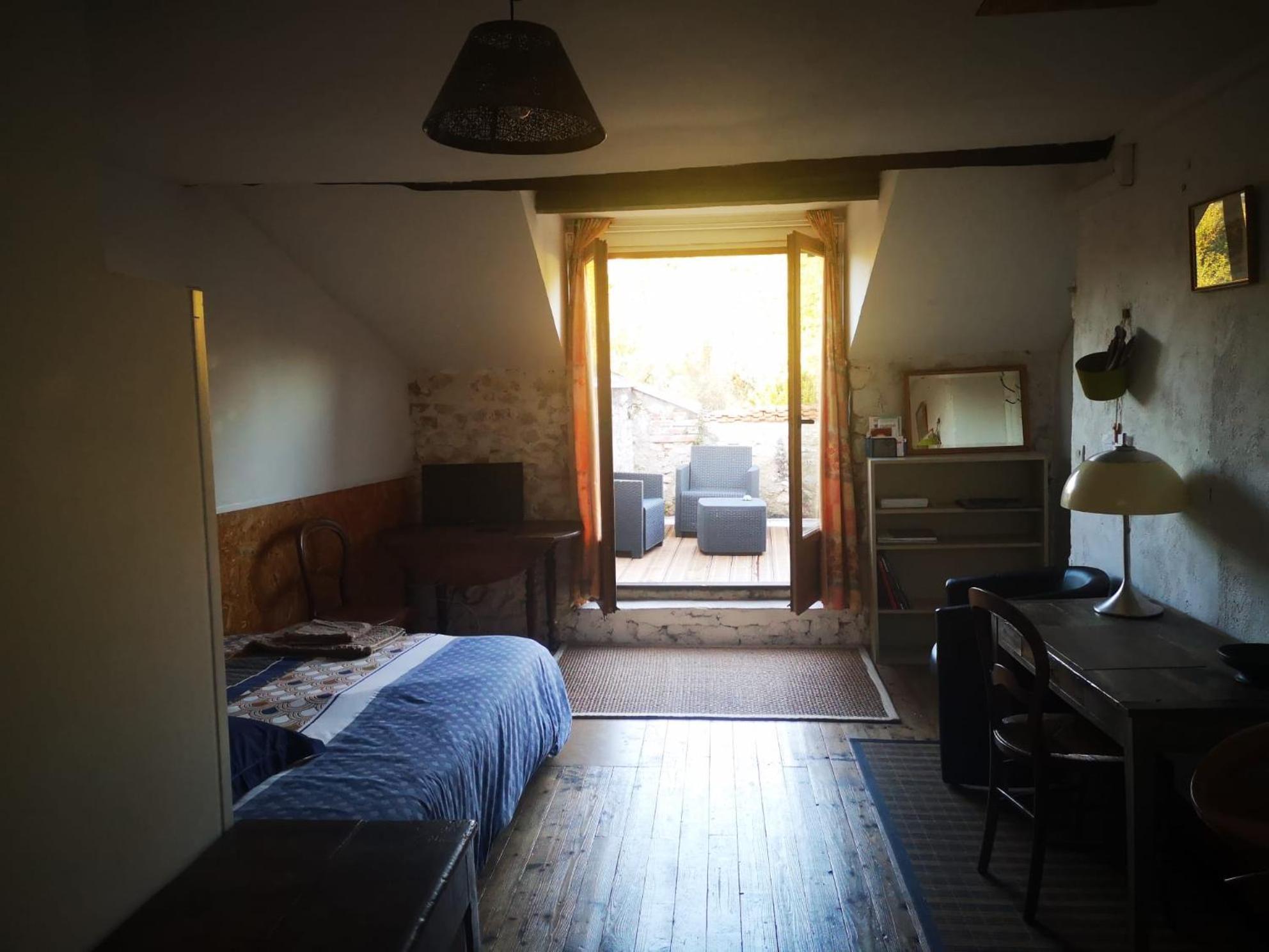 Chambres Avec Salle De Bains Et Cuisine En Centre Ville アルジャントン・シュル・クルーズ エクステリア 写真